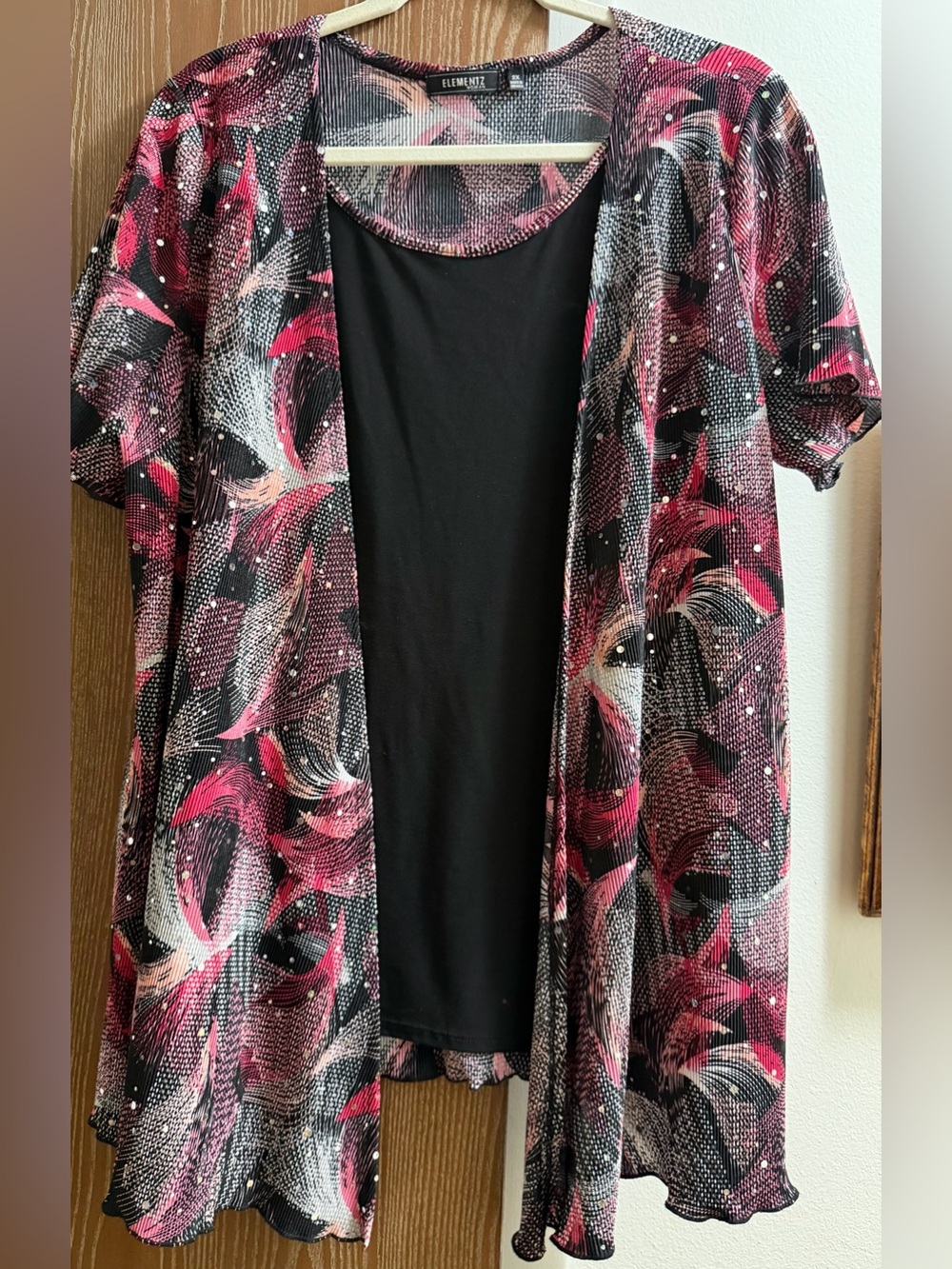 Elementz Black & Pink Patterned Open-Front Blouse